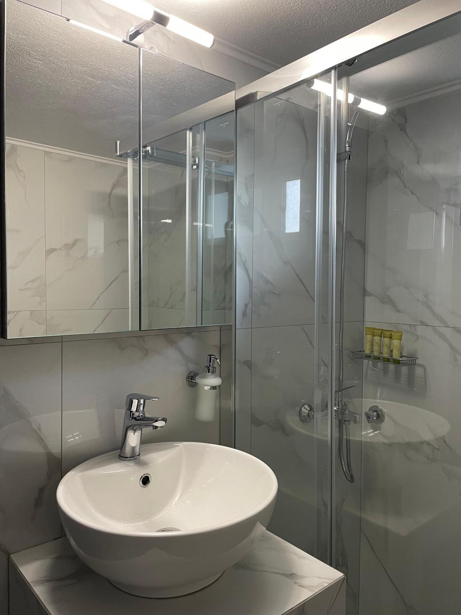Dt Luxury Apartment Néa Péramos Kültér fotó