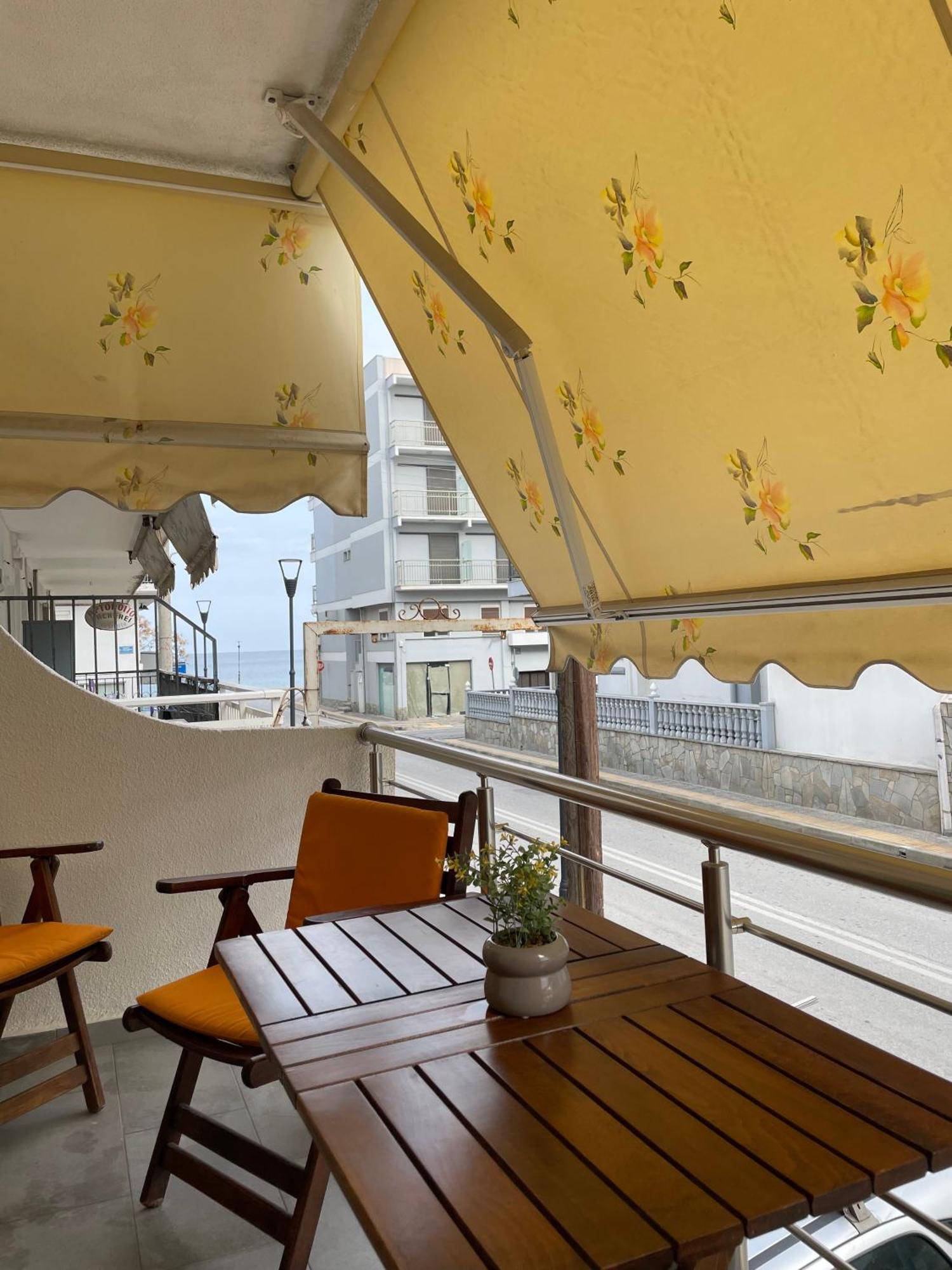 Dt Luxury Apartment Néa Péramos Kültér fotó