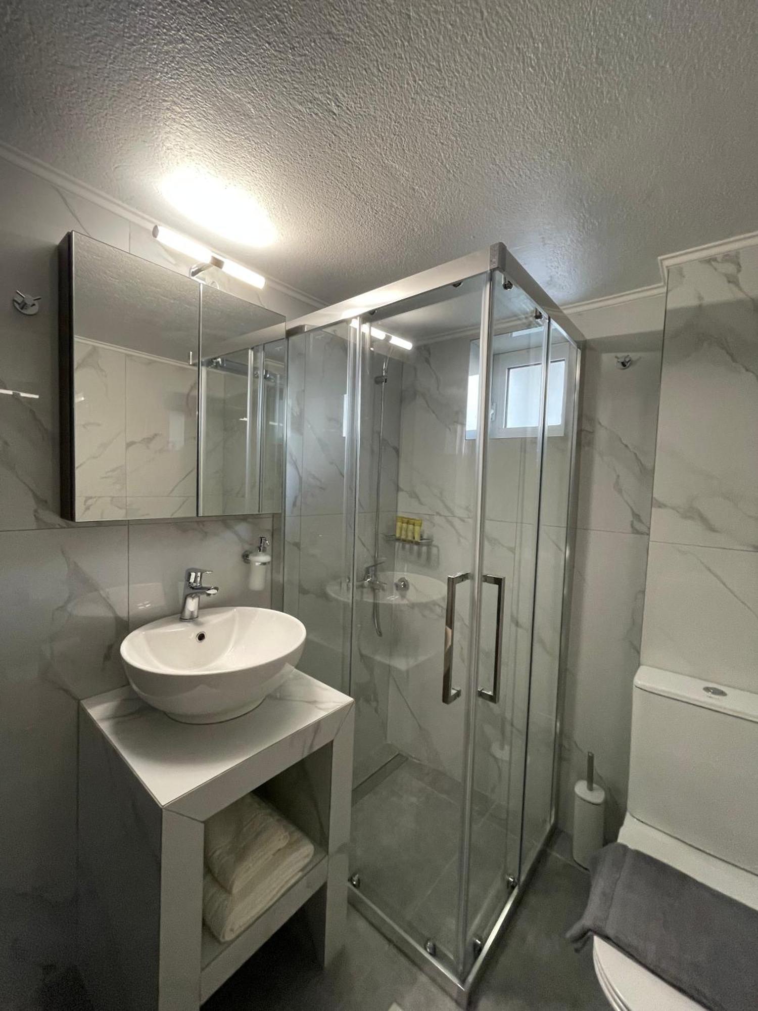 Dt Luxury Apartment Néa Péramos Kültér fotó